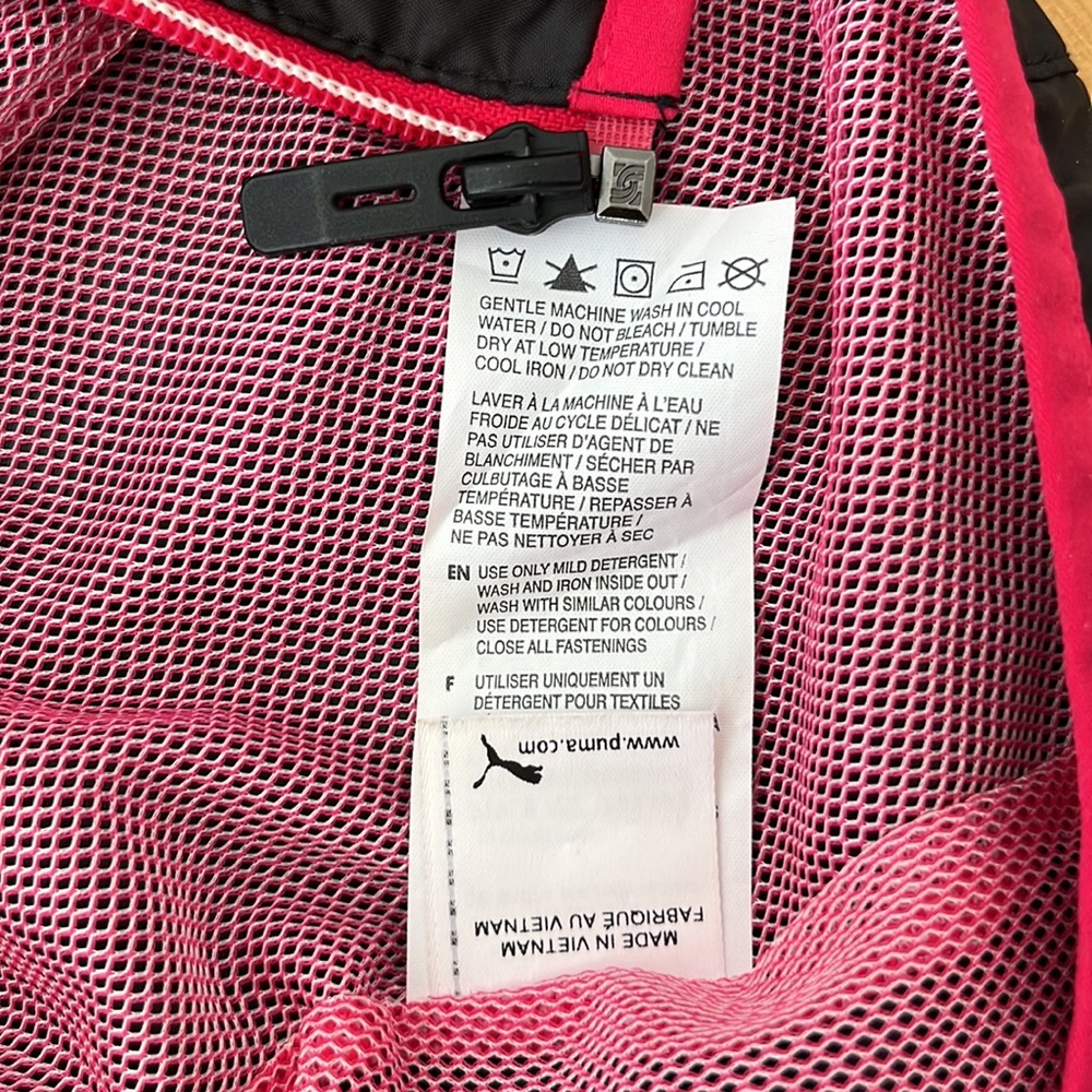 Puma coat small - Picture 8 of 8